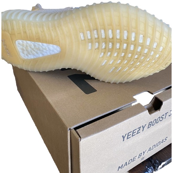 New Adidas Mens 5 Womens 7 Yeezy Boost 350 V2 GY3438 Light-Light Sneakers Shoes - Picture 7 of 8